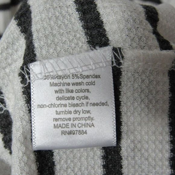 Tart Collections Ray Button Front Longline Dress Black and White Striped Sz 1x - Picture 6 of 6